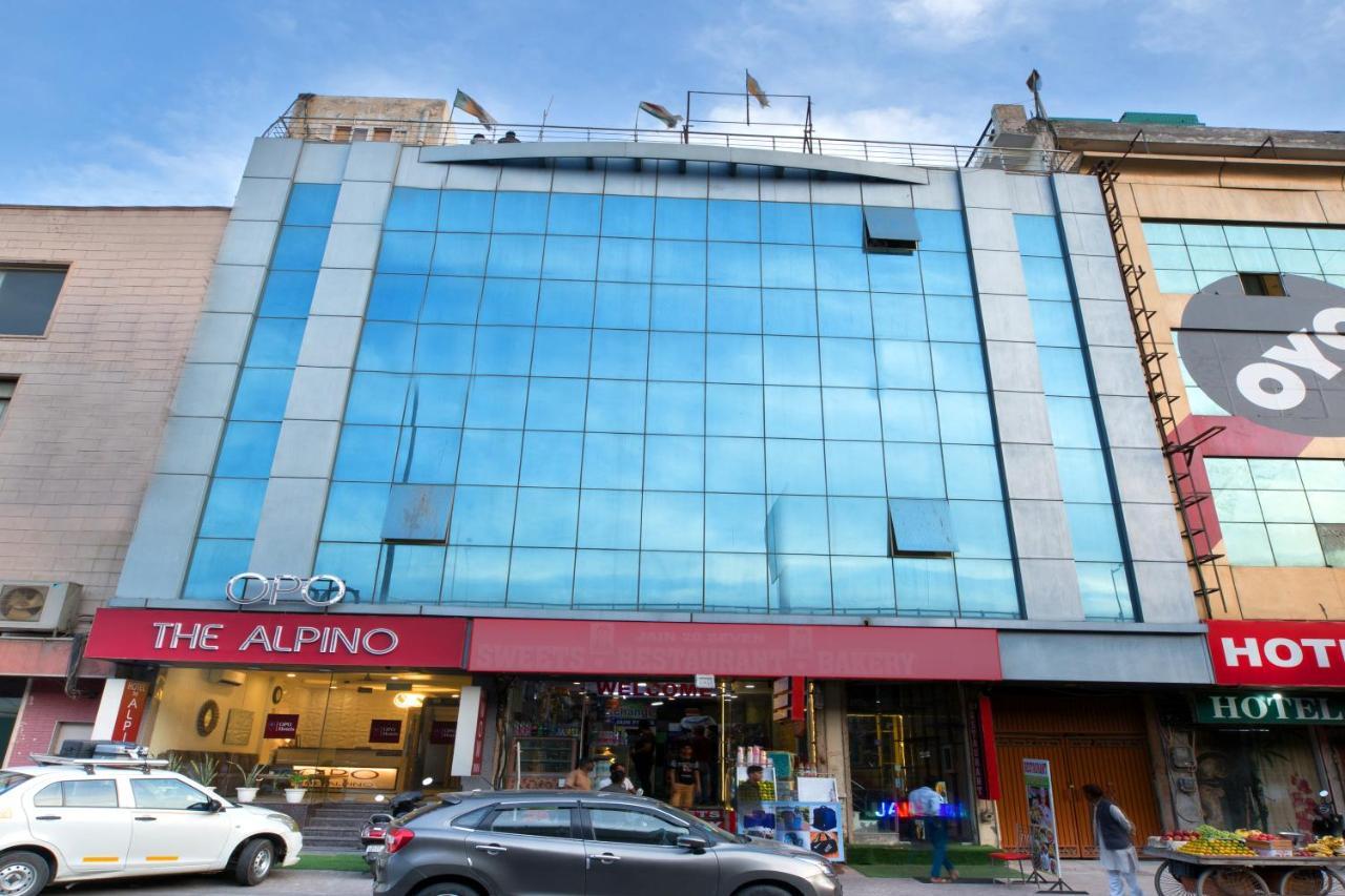 The Alpino Hotel New Delhi Exterior photo